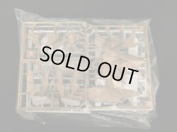 パーツ1つランナーから外れています