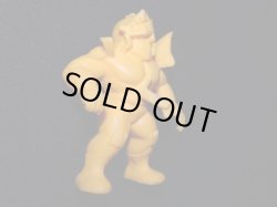 画像2: ロビンマスク（山吹色）※斧切れ