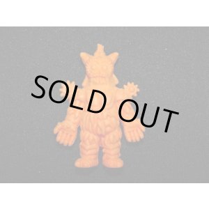 画像: マザロン人（橙）