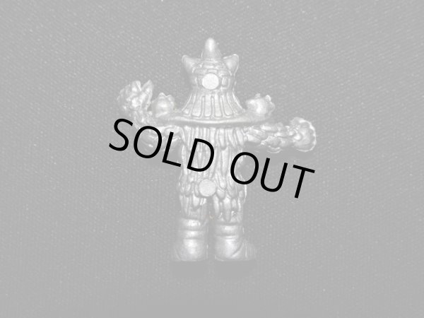 画像3: マザロン人（銀色）