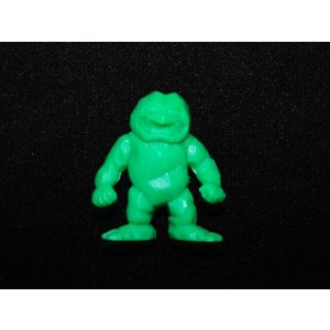 画像: イワオ（緑）