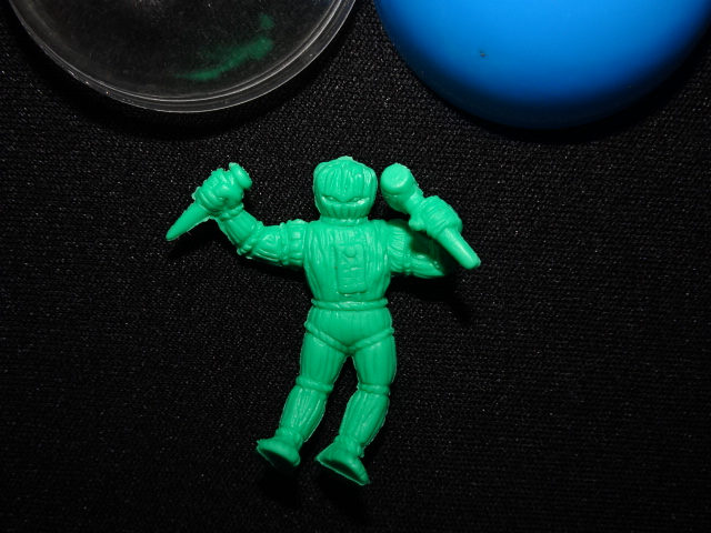 画像2: 募集超人 ワラ人形（緑）