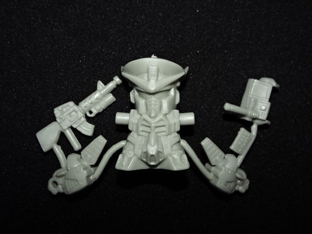 画像1: レッドベレーガンダム・未切り（グレー）
